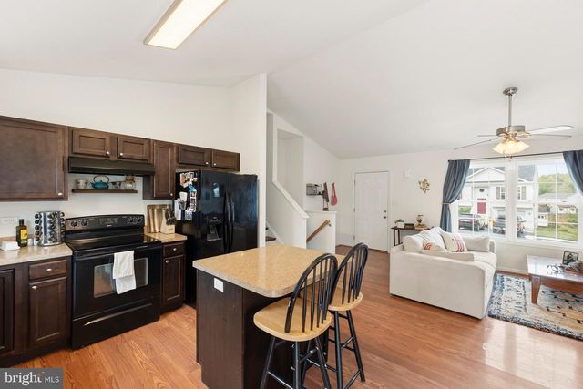 66 MCKINLEY CT, Inwood, WV 25428