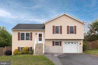 66 MCKINLEY CT, Inwood, WV 25428