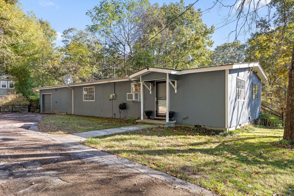 54 Ferncliff Drive, Rossville, GA 30741