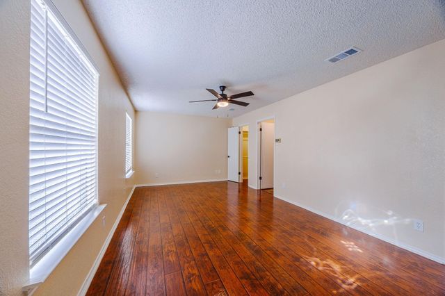 604 W Day Street, Denison, TX 75020