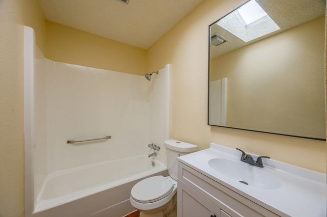 604 W Day Street, Denison, TX 75020