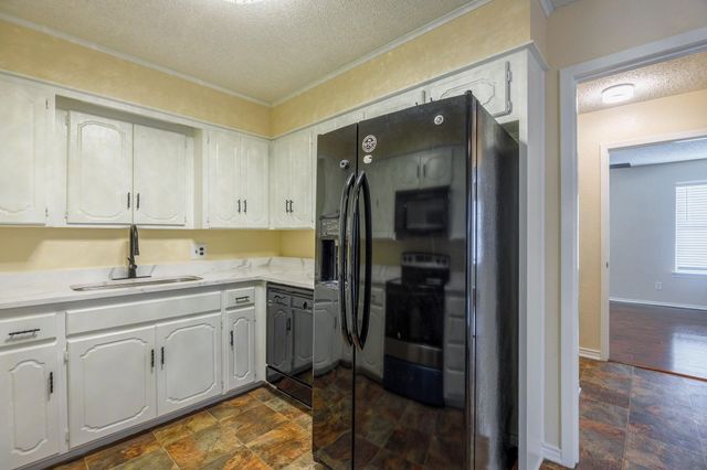 604 W Day Street, Denison, TX 75020