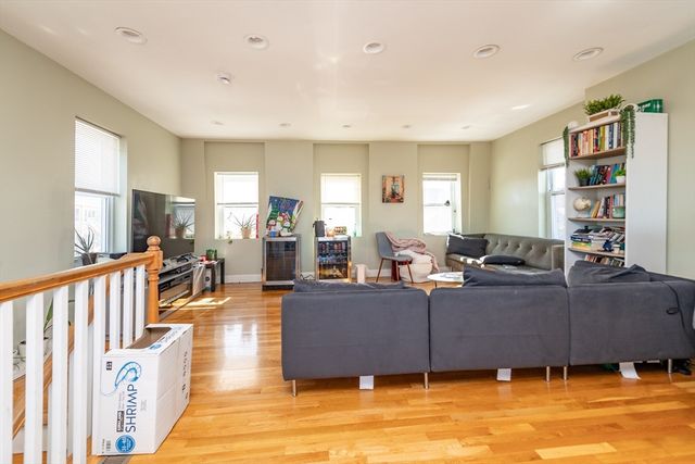 4 Kearsarge Ave, Boston, MA 02119