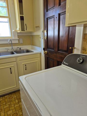 2623 Woodlawn Avenue, North Charleston, SC 29405