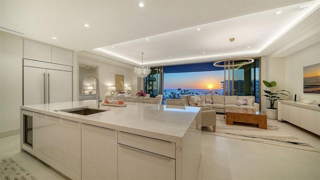 1581 GULF OF MEXICO DRIVE 406, Longboat Key, FL 34228