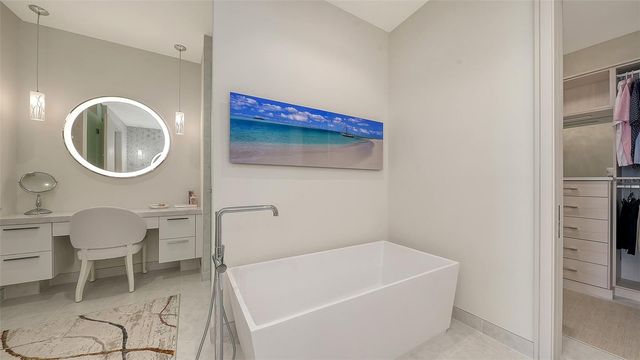 1581 GULF OF MEXICO DRIVE 406, Longboat Key, FL 34228