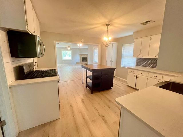 9904 SE 43rd Street, Oklahoma City, OK 73150