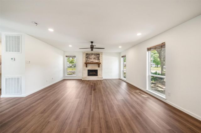 15826 Stonehaven Drive, Houston, TX 77059