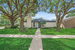 15826 Stonehaven Drive, Houston, TX 77059