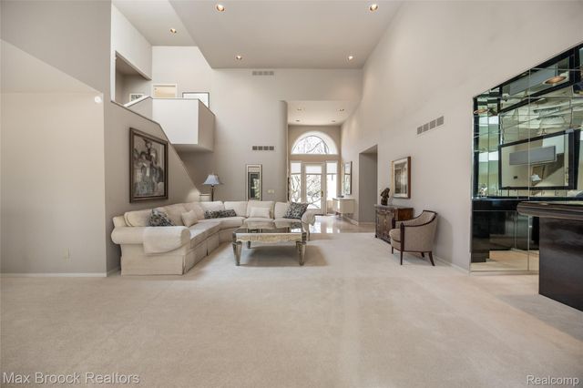 1603 Franklin Hills Drive 1, Bloomfield Hills, MI 48302