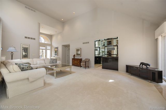 1603 Franklin Hills Drive 1, Bloomfield Hills, MI 48302