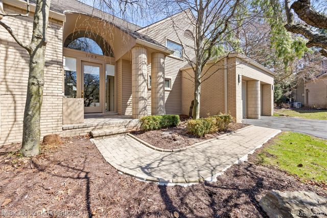 1603 Franklin Hills Drive 1, Bloomfield Hills, MI 48302