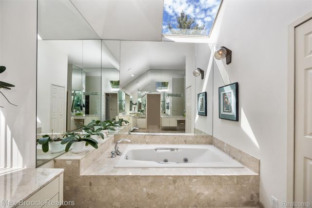 1603 Franklin Hills Drive 1, Bloomfield Hills, MI 48302
