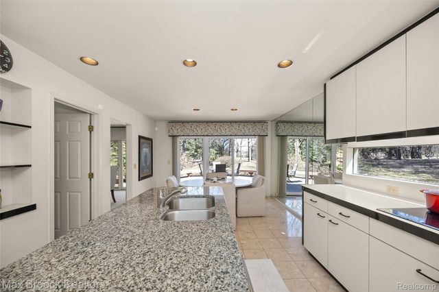 1603 Franklin Hills Drive 1, Bloomfield Hills, MI 48302