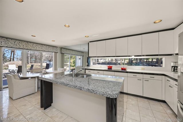 1603 Franklin Hills Drive 1, Bloomfield Hills, MI 48302