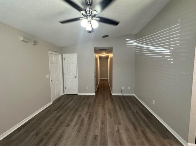 9725 FOX HOLLOW ROAD, Tampa, FL 33647