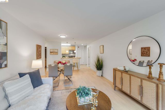 6400 Christie Ave 4118, Emeryville, CA 94608