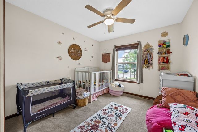 5503 Ruhd Street SW, Cedar Rapids, IA 52404