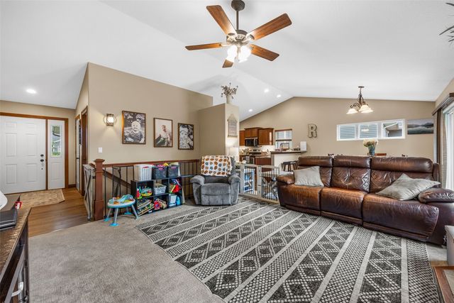 5503 Ruhd Street SW, Cedar Rapids, IA 52404