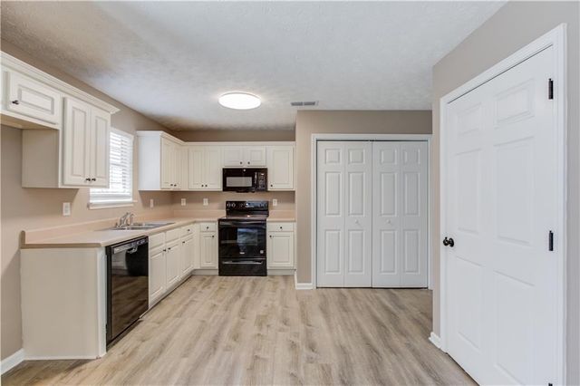 614 Anns Way, Winder, GA 30680