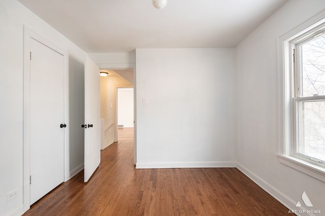 6908 N Mendota Avenue, Chicago, IL 60646