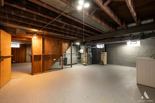 6908 N Mendota Avenue, Chicago, IL 60646