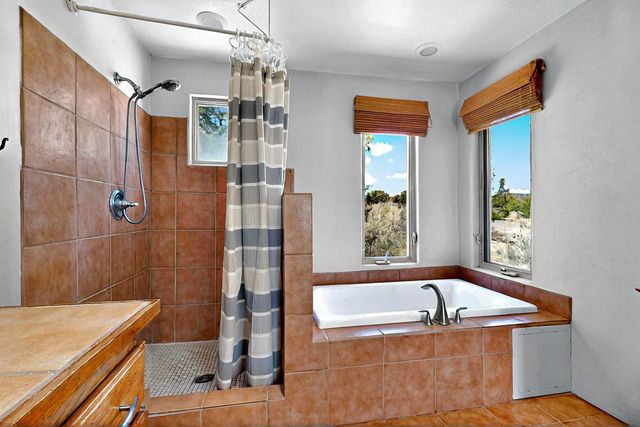 46 Principe De Paz, Santa Fe, NM 87508