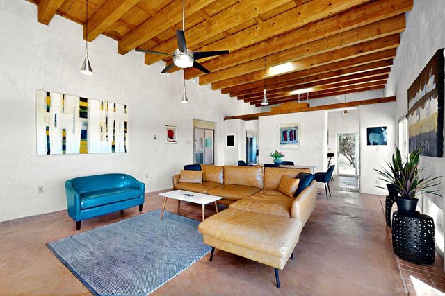 46 Principe De Paz, Santa Fe, NM 87508