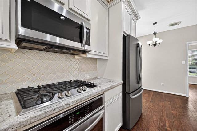 30 Whetstone Ridge Way, The Woodlands, TX 77382