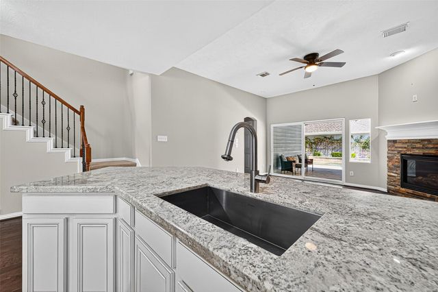 30 Whetstone Ridge Way, The Woodlands, TX 77382