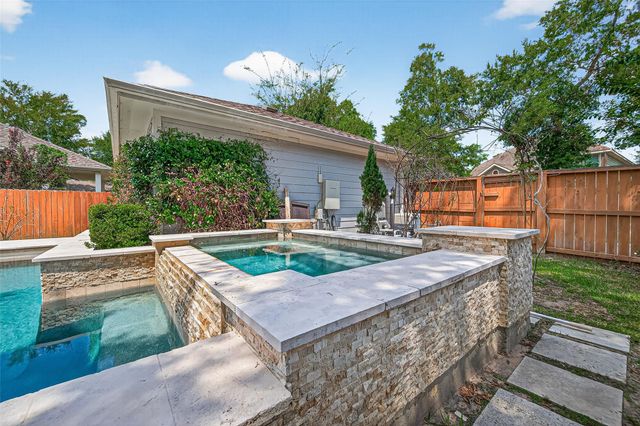 30 Whetstone Ridge Way, The Woodlands, TX 77382