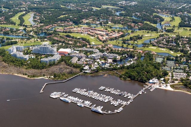 822 Harbour Pointe Drive 822, Miramar Beach, FL 32550