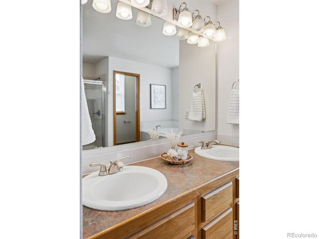 232 River View Court, Longmont, CO 80501