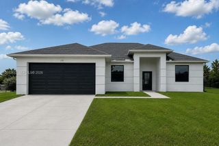2524 Lakeview Drive, Lehigh Acres, FL 33936