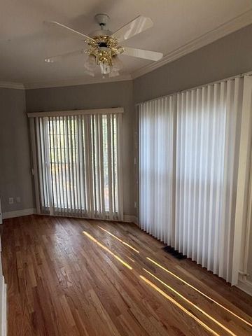 110 Emerald Lake Drive, Fayetteville, GA 30215