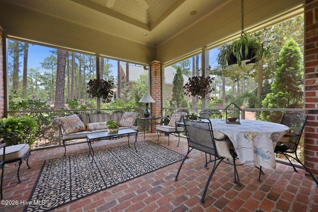 6 Augusta Drive, Southern Pines, NC 28387