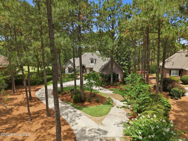 6 Augusta Drive, Southern Pines, NC 28387
