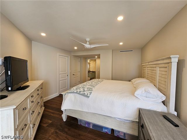 4041 Gulf Shore Blvd 1103, Naples, FL 34103