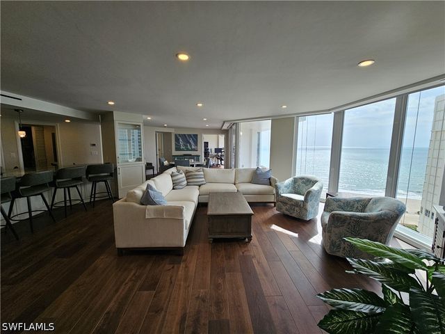 4041 Gulf Shore Blvd 1103, Naples, FL 34103