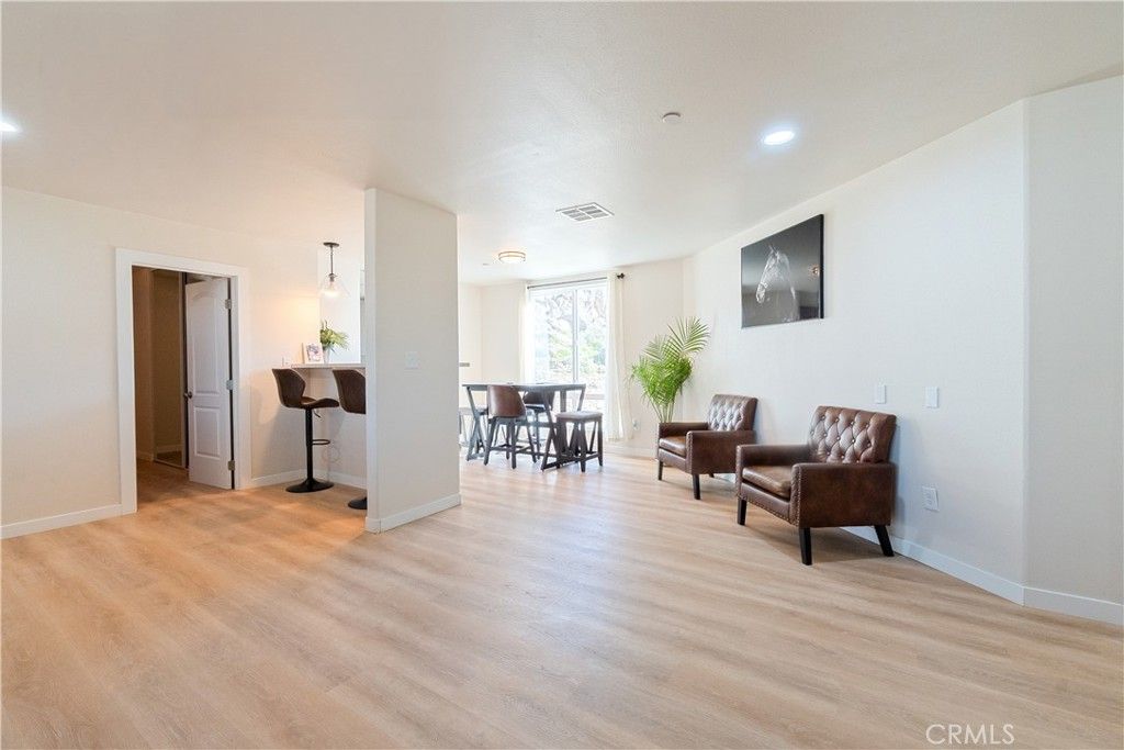 Image 7 of property listing at 40004 171st E, Palmdale, CA 93591