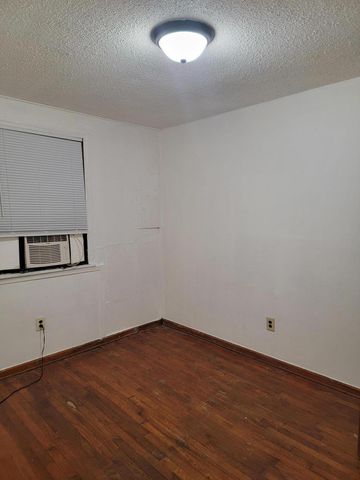 5116 Twitty, North Charleston, SC 29406