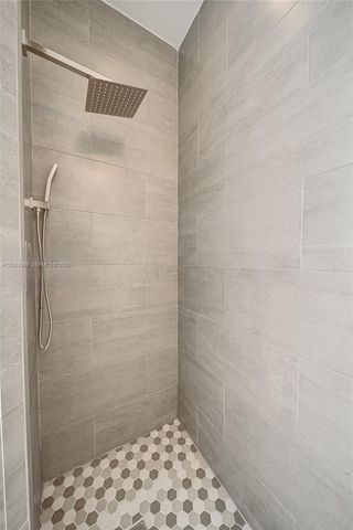 2924 NW 99th Pl, Doral, FL 33172