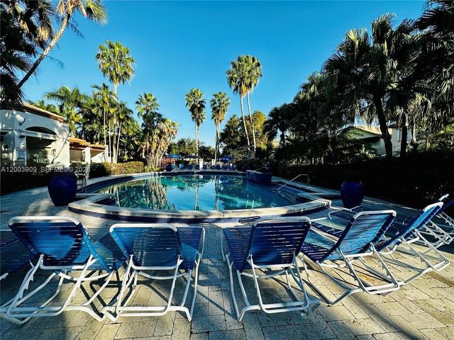 2924 NW 99th Pl, Doral, FL 33172