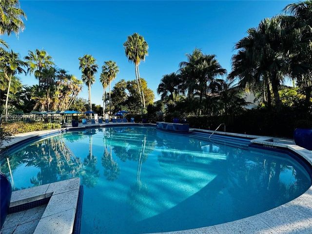 2924 NW 99th Pl, Doral, FL 33172