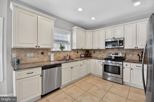 95 SAVANNAH RD, Manchester Township, NJ 08759