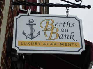 153 Bank Street 202, New London, CT 06320