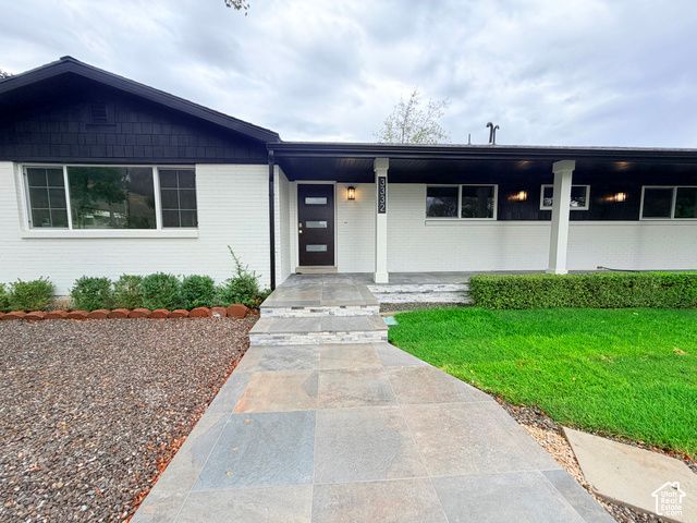3332 E FORT UNION BLVD, Cottonwood Heights, UT 84121