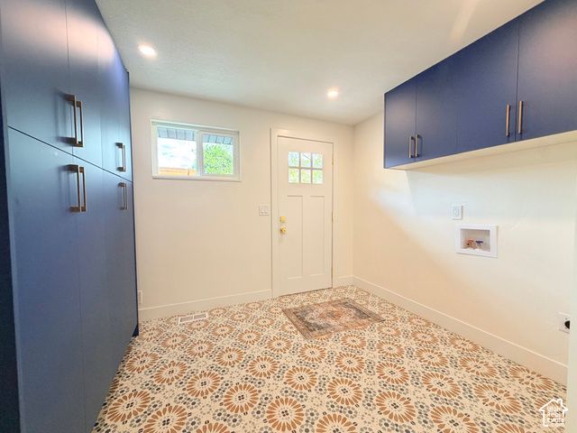 3332 E FORT UNION BLVD, Cottonwood Heights, UT 84121