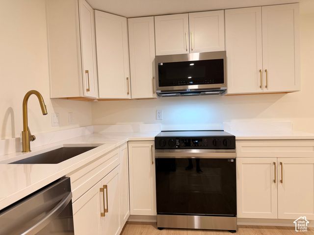 3332 E FORT UNION BLVD, Cottonwood Heights, UT 84121