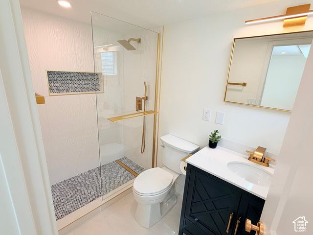 3332 E FORT UNION BLVD, Cottonwood Heights, UT 84121